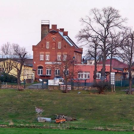 Gaestewohnung Heinrich Heine Schule Bad Dürrenberg Buitenkant foto